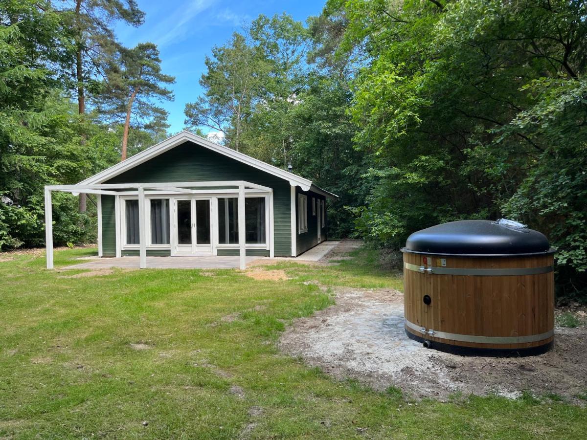 Europarcs De Wiltzangh Hotel Ruinen Bagian luar foto